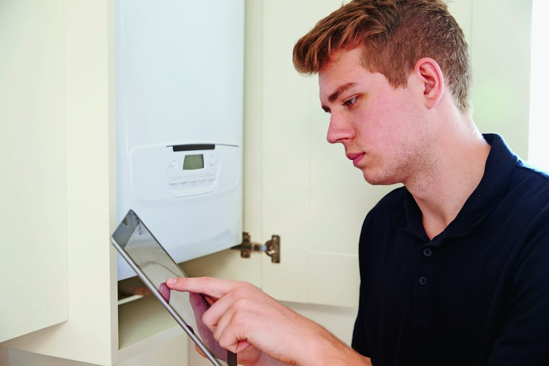 Die Suche nach geeigneten Lehrlingen in der SHK-Branche wird für viele Betriebe zur wachsenden Herausforderung.