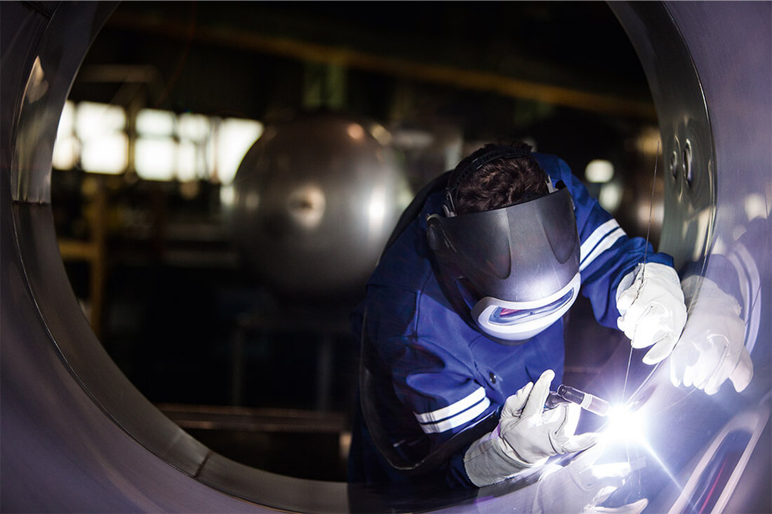 Ferroline-, Inoxline- und Aluline-Schutzgasgemische zum Lichtbogenschweißen.
Schutzgasgemische zum Lichtbogenschweißen